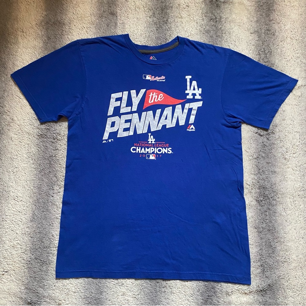 MLB LA Dodgers Tee Shirt Mens Large White Fly The Pennant 2017 Champs Majestic